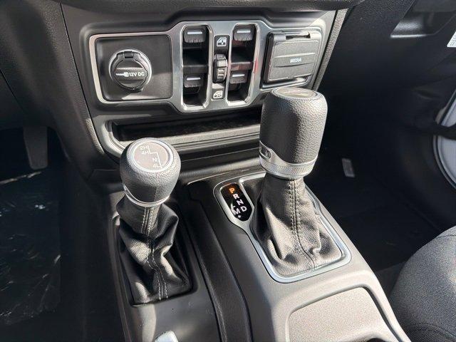new 2025 Jeep Gladiator car, priced at $48,686
