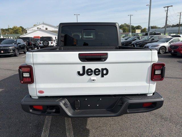 new 2025 Jeep Gladiator car, priced at $48,686