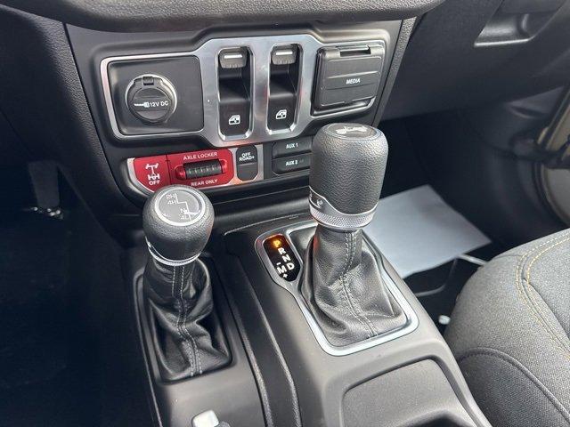 new 2025 Jeep Wrangler car, priced at $43,187