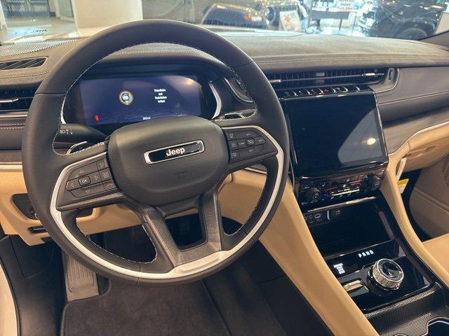 new 2025 Jeep Grand Cherokee car, priced at $45,862