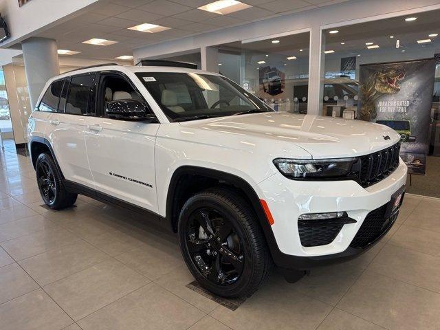 new 2025 Jeep Grand Cherokee car, priced at $45,862