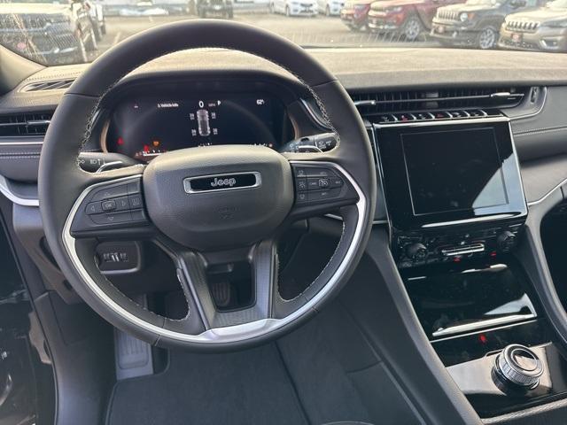new 2025 Jeep Grand Cherokee car, priced at $47,688