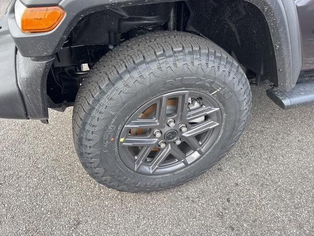 new 2025 Jeep Wrangler car, priced at $51,901