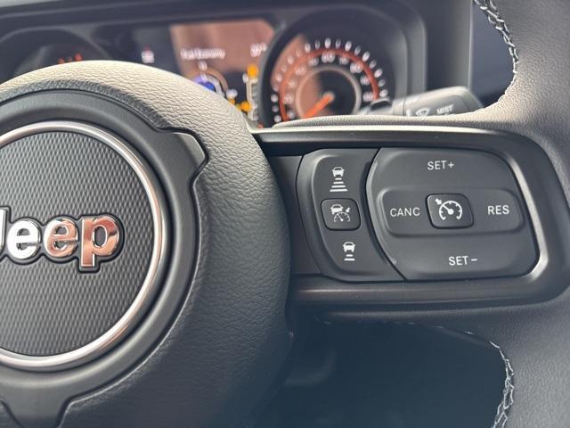 new 2025 Jeep Wrangler car, priced at $51,901