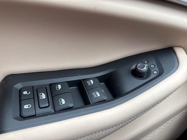 new 2025 Jeep Grand Cherokee car, priced at $52,046