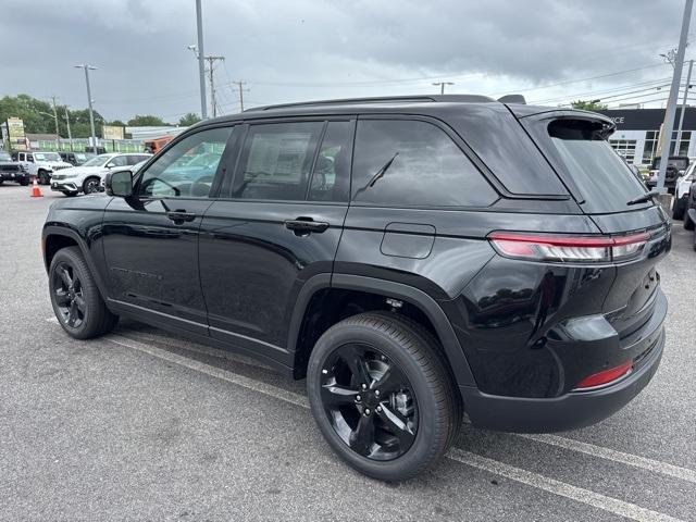 new 2025 Jeep Grand Cherokee car, priced at $52,046