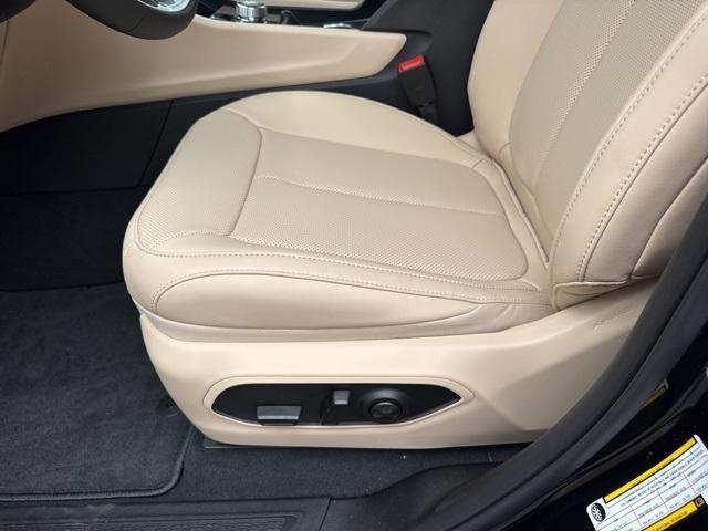 new 2025 Jeep Grand Cherokee car, priced at $52,046