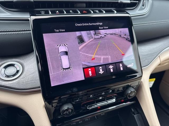 new 2025 Jeep Grand Cherokee car, priced at $52,046