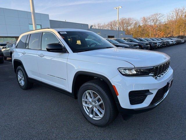 new 2025 Jeep Grand Cherokee car, priced at $39,504