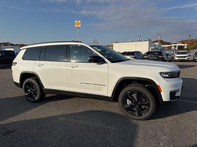 new 2025 Jeep Grand Cherokee L car, priced at $52,540