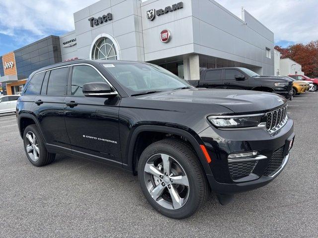 new 2025 Jeep Grand Cherokee car, priced at $50,935