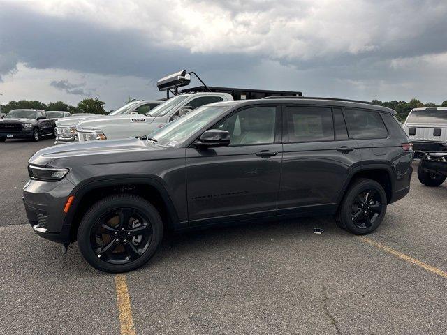 new 2024 Jeep Grand Cherokee L car, priced at $46,306