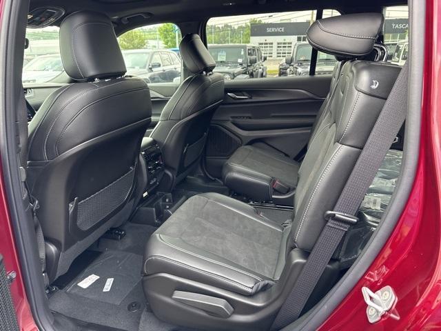 new 2025 Jeep Grand Cherokee L car, priced at $46,217