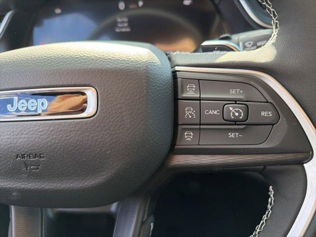 new 2025 Jeep Grand Cherokee car, priced at $46,208