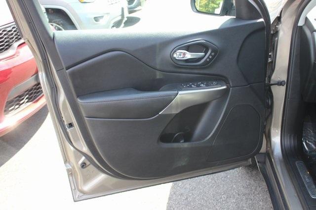 used 2021 Jeep Cherokee car, priced at $21,150