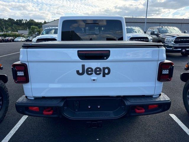 new 2024 Jeep Gladiator car, priced at $60,040