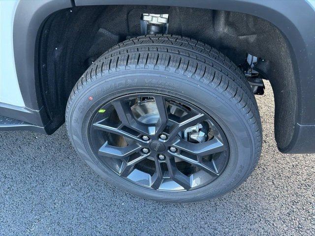 new 2025 Jeep Grand Cherokee L car, priced at $52,784