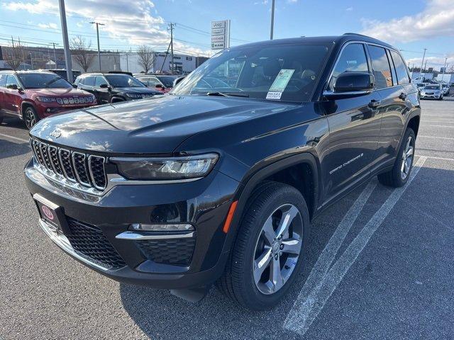 new 2025 Jeep Grand Cherokee car, priced at $49,935