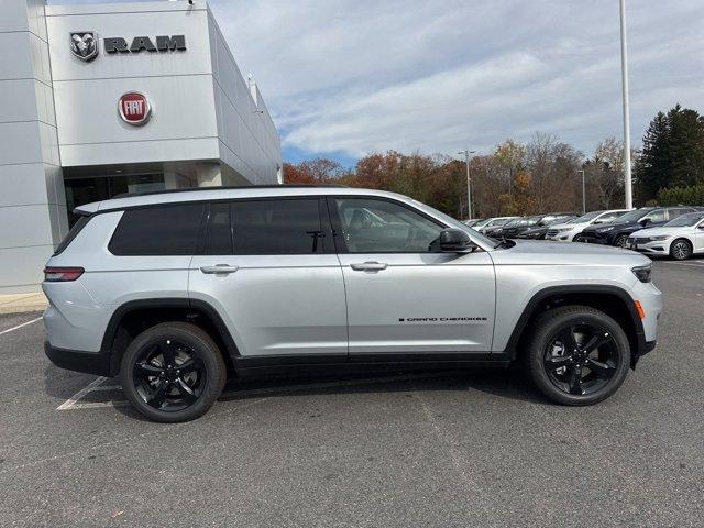 new 2025 Jeep Grand Cherokee L car, priced at $53,135