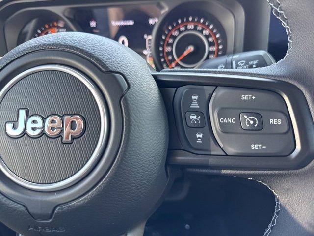 new 2025 Jeep Wrangler car, priced at $41,900