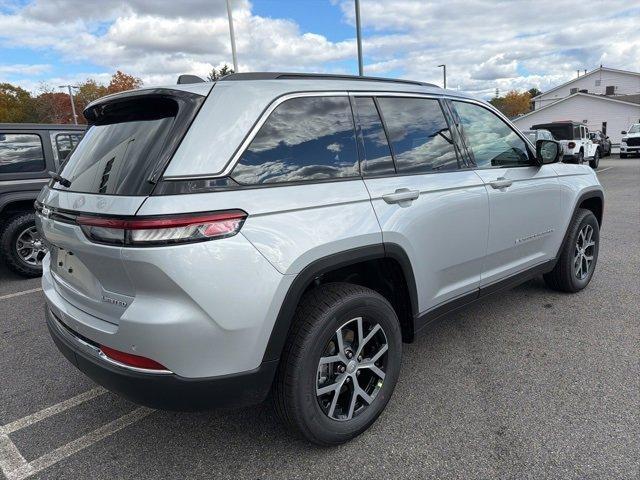 new 2025 Jeep Grand Cherokee car, priced at $47,380