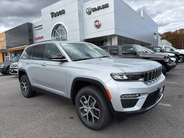 new 2025 Jeep Grand Cherokee car, priced at $47,380
