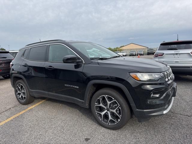 new 2025 Jeep Compass car, priced at $33,435