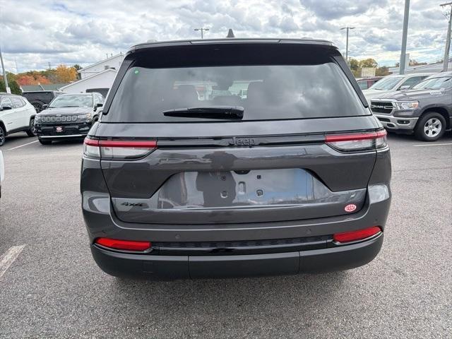 new 2025 Jeep Grand Cherokee car, priced at $43,958