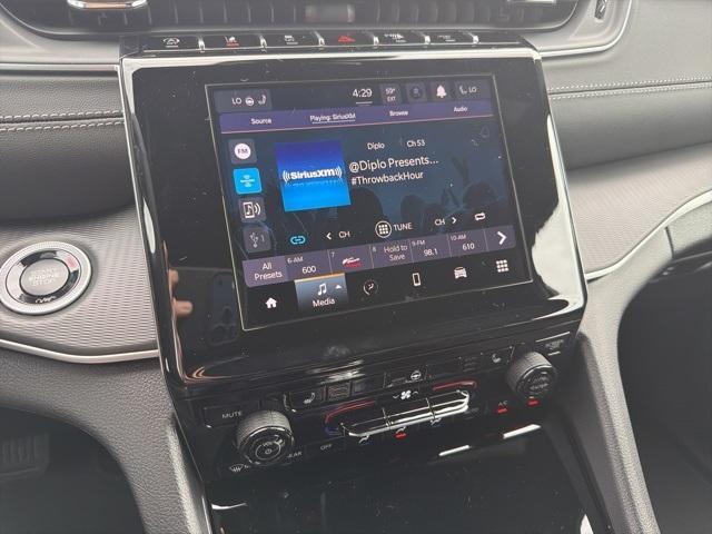 new 2025 Jeep Grand Cherokee car, priced at $43,958