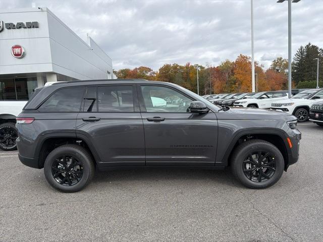 new 2025 Jeep Grand Cherokee car, priced at $43,958