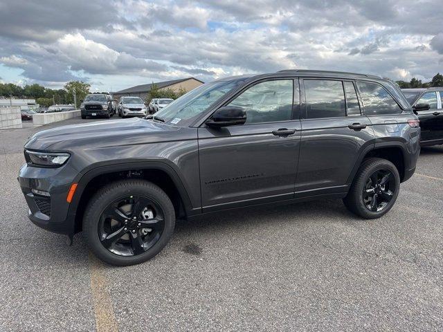 new 2025 Jeep Grand Cherokee car, priced at $51,035