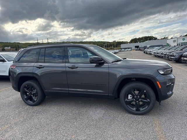 new 2025 Jeep Grand Cherokee car, priced at $51,035