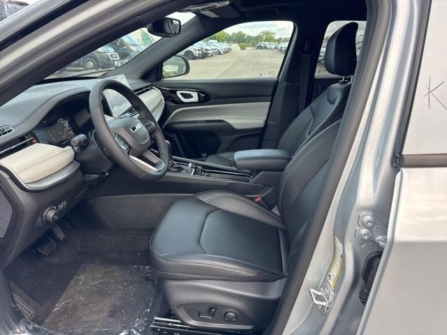 new 2025 Jeep Compass car, priced at $36,118