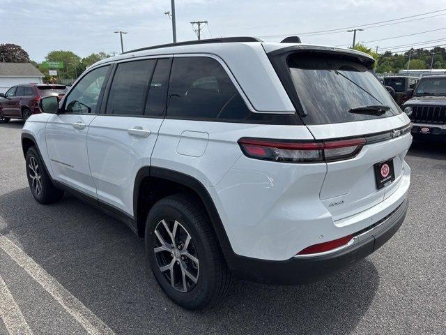 new 2025 Jeep Grand Cherokee car, priced at $46,601