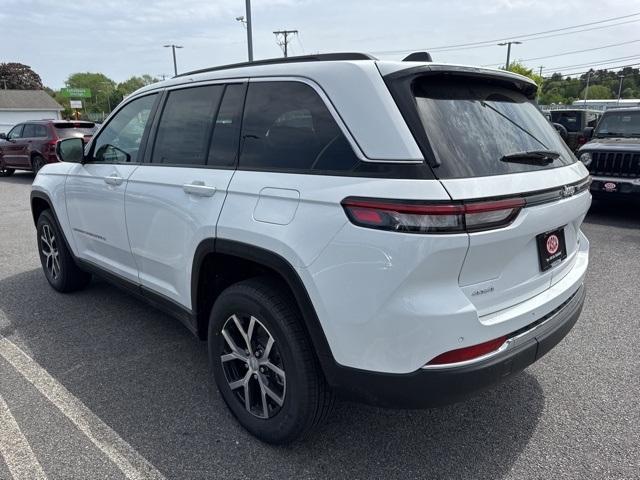 new 2025 Jeep Grand Cherokee car, priced at $45,601