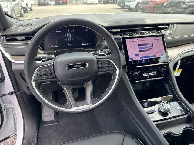 new 2025 Jeep Grand Cherokee car, priced at $46,601