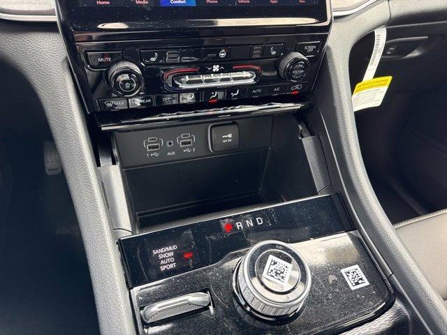 new 2025 Jeep Grand Cherokee car, priced at $46,601
