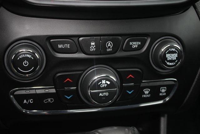 used 2022 Jeep Cherokee car, priced at $28,900