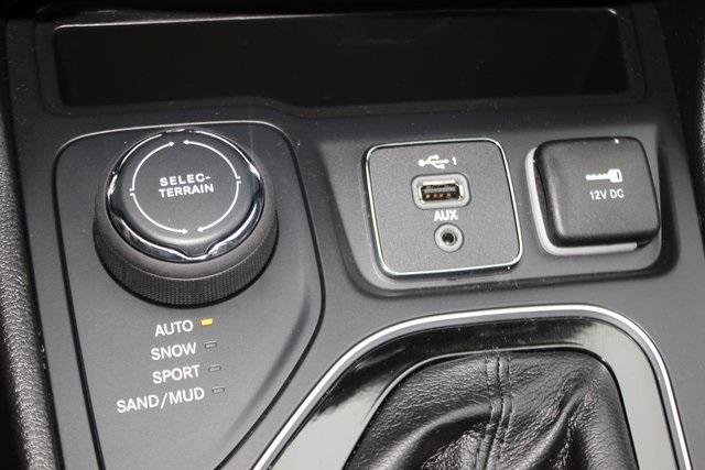 used 2022 Jeep Cherokee car, priced at $28,900