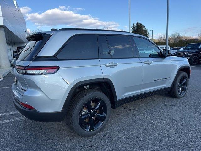 new 2025 Jeep Grand Cherokee car, priced at $50,035