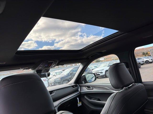 new 2025 Jeep Grand Cherokee L car, priced at $53,320