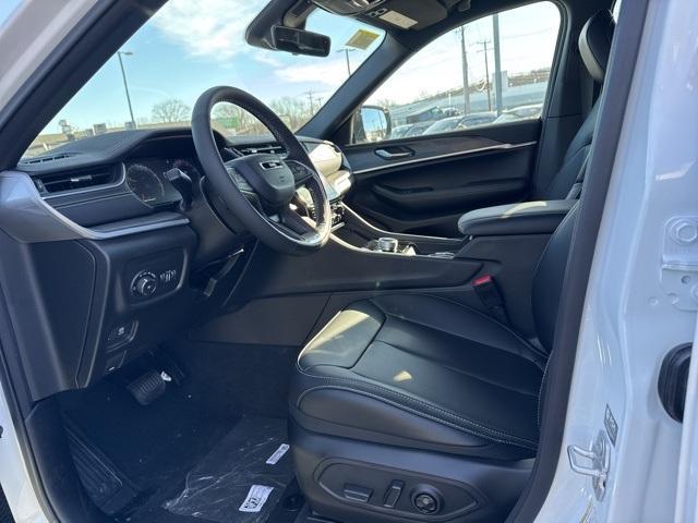 new 2025 Jeep Grand Cherokee car, priced at $48,109
