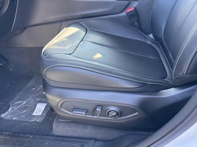 new 2025 Jeep Grand Cherokee car, priced at $48,109