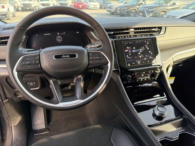 new 2025 Jeep Grand Cherokee car, priced at $47,563