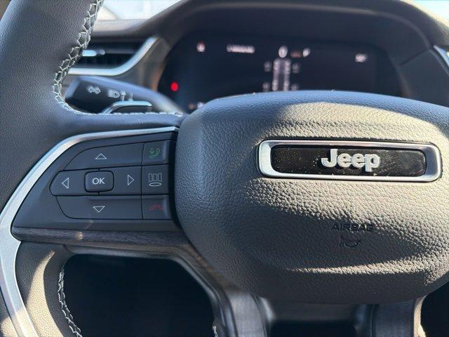 new 2025 Jeep Grand Cherokee car, priced at $49,833