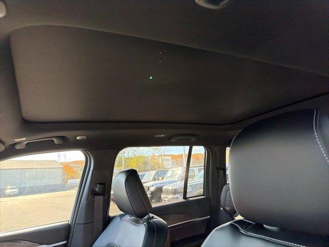 new 2025 Jeep Grand Cherokee car, priced at $49,833