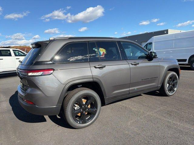 new 2025 Jeep Grand Cherokee car, priced at $49,833