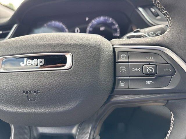 new 2025 Jeep Grand Cherokee car, priced at $41,177
