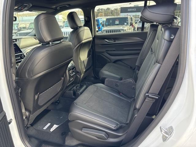new 2025 Jeep Grand Cherokee L car, priced at $47,617
