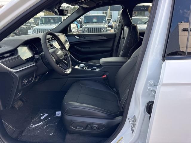 new 2025 Jeep Grand Cherokee L car, priced at $47,617